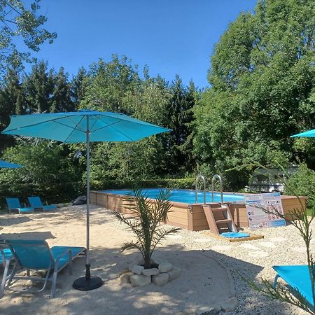 Camping Le Vallage Attigny Екстериор снимка
