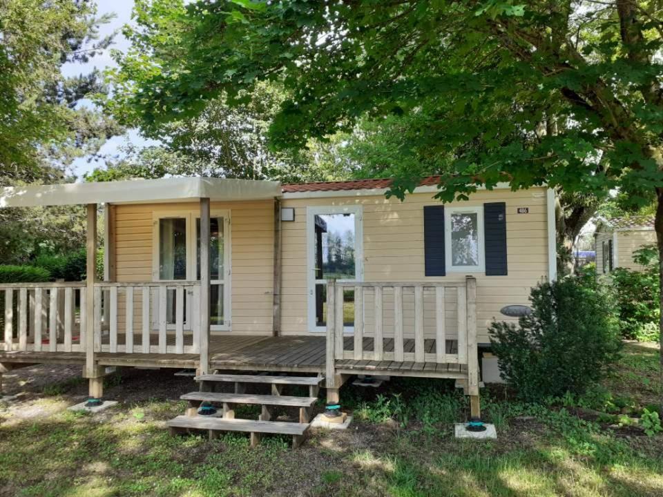 Camping Le Vallage Attigny Екстериор снимка