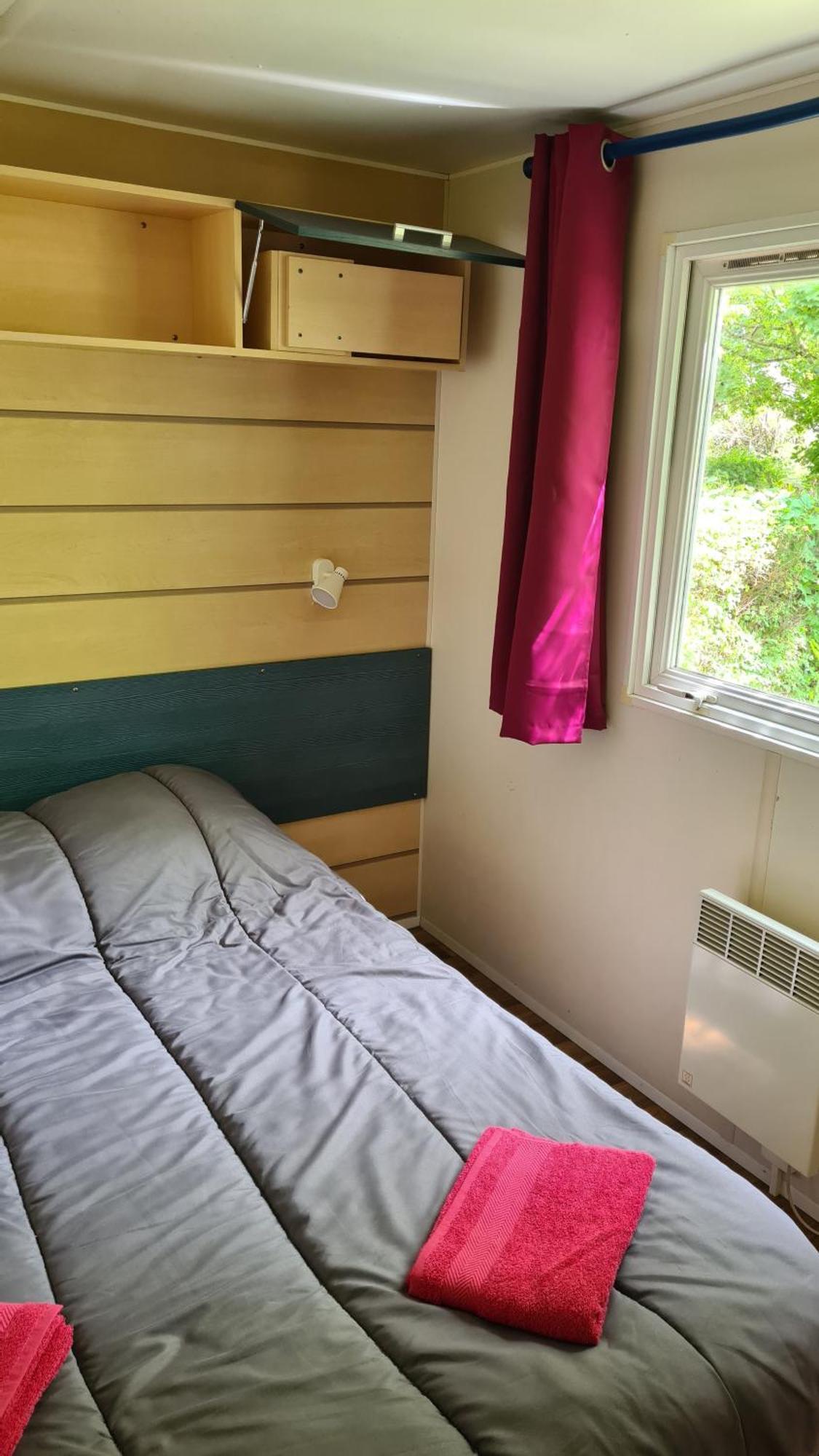 Camping Le Vallage Attigny Екстериор снимка